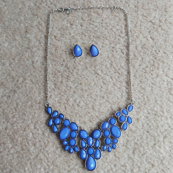 Statement Necklace and Earrings Set - Picture 1 of 4